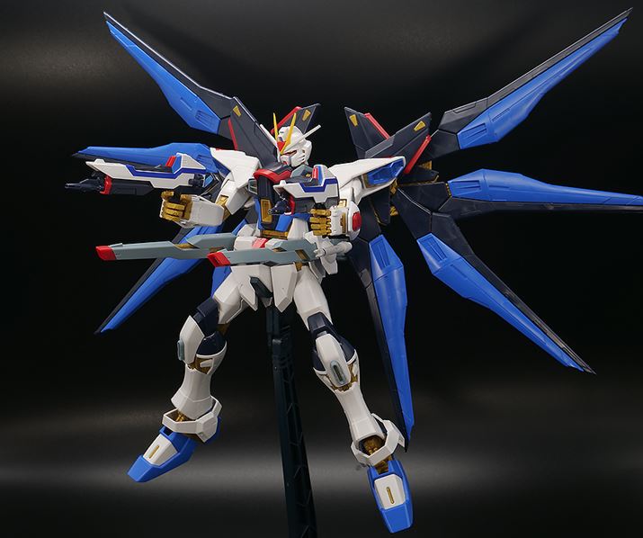 strike freedom gundam